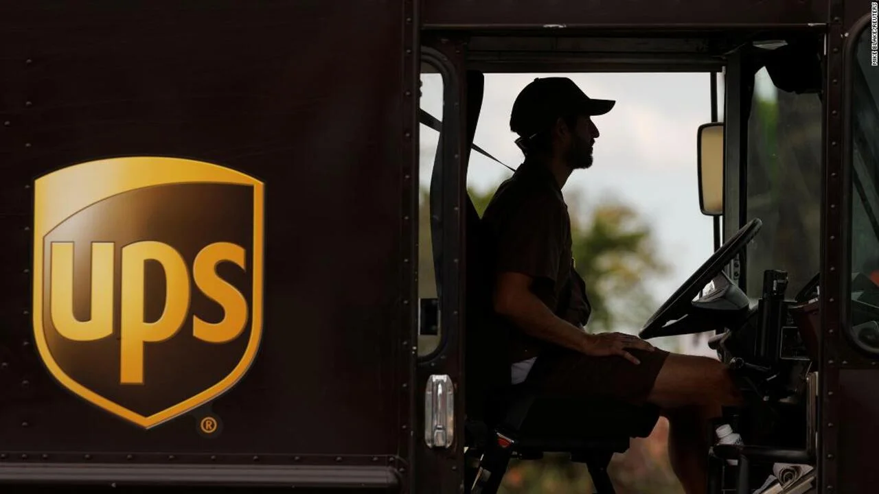 How Much Do Ups Drivers Make - UPS Driver Salary